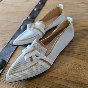 Cream and Tan Slip on Point Toe Loafers sz 8